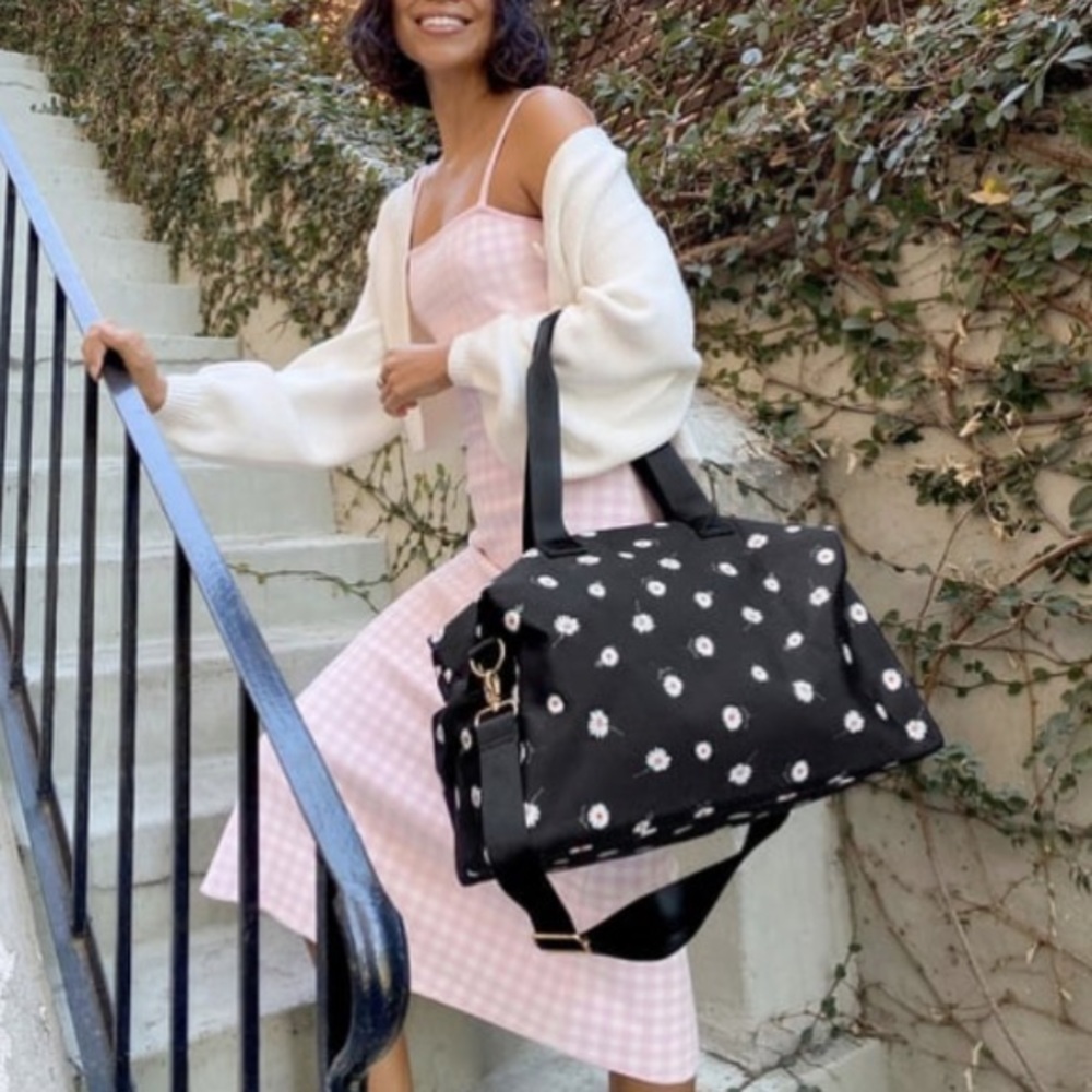 ALICE + OLIVIA Daisy Print Duffle Bag in Black